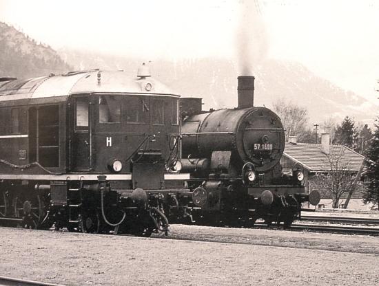 V16101 im Bahnhof Schliersee